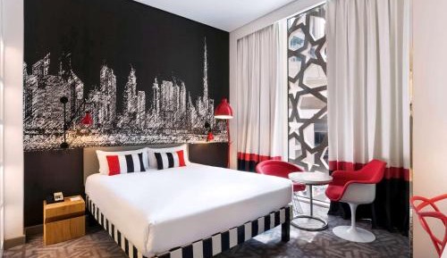 King Room - DXB Free Airport Pick up & Drop off T1&T3, Free Shuttle Service to La Mer Beach, Dubai Outlet Mall & Dubai Festival City