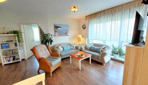 Luxury Two-Bedroom Apartment - Strandgut