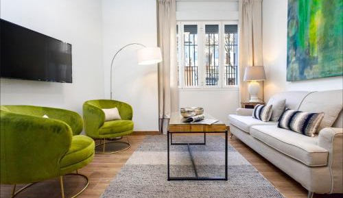 Three-Bedroom Apartment with patio