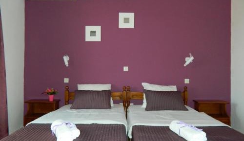 Studio (2 Adults)