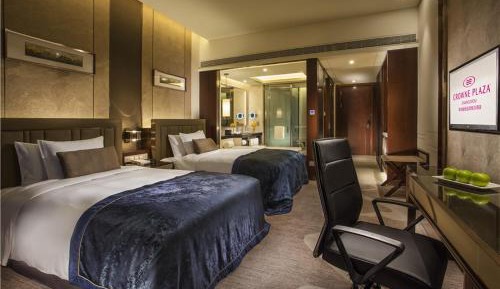 1 King Premium Lake View Lounge Access