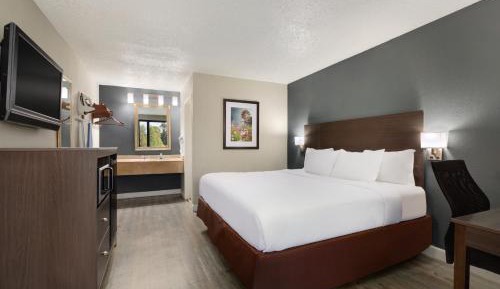 King Room - Mobility Access/Non-Smoking
