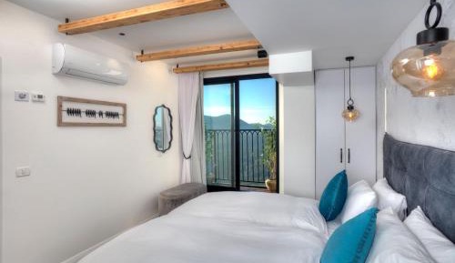 One-Bedroom Apartment (4 Adults)