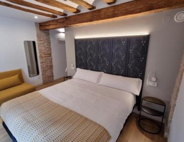 Deluxe Double Room with Extra Bed