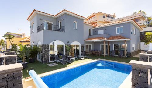 Deluxe Villa