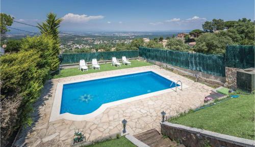 Three-Bedroom Holiday Home 