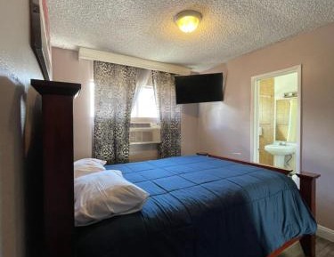 Queen Suite
