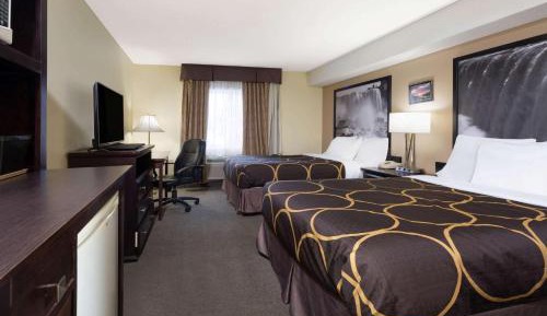 Queen Room with Two Queen Beds - Non-Smoking