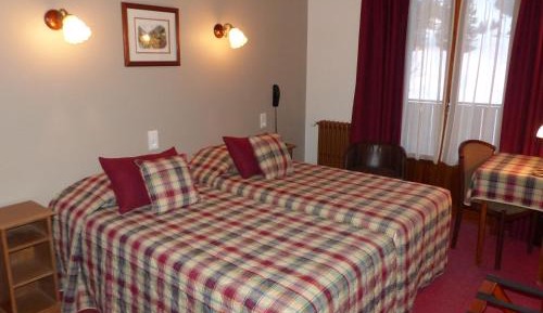 Twin Room South Balcony with Mountain View