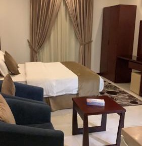 Deluxe Double Room (2 Adults + 1 Child)