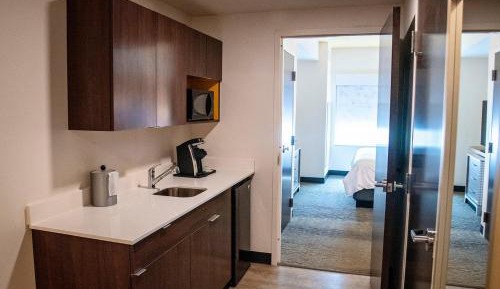 One-Bedroom King Suite