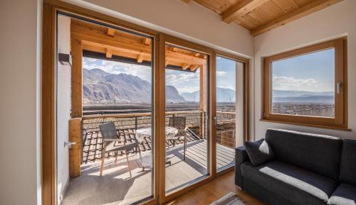 Superior One-Bedroom Apartment with Balcony