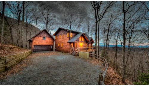 Four-Bedroom Holiday Home