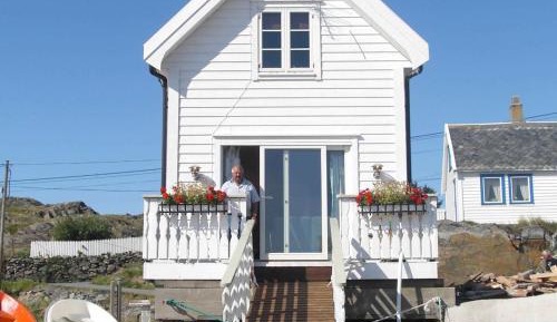 Two-Bedroom Holiday Home