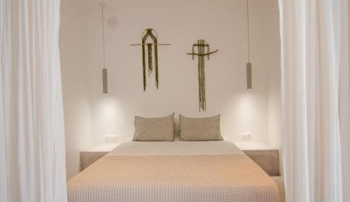 Studio Apartment with Sea View and Private Pool
