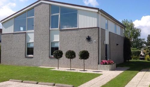 Three-Bedroom Holiday Home 