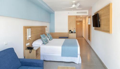 Large Double Room with Balcony