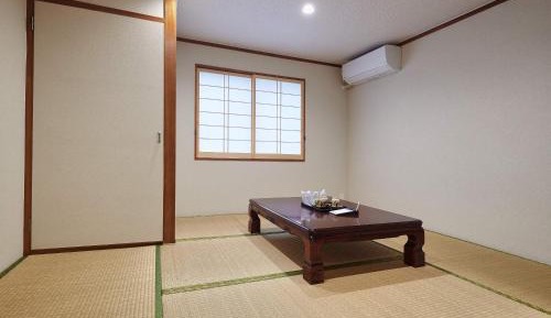 Japanese-Style Room