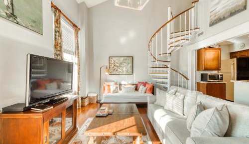 One Bedroom Apartment