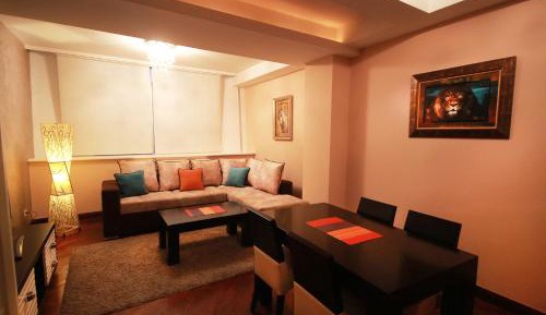 One-Bedroom Apartment (4 Adults)