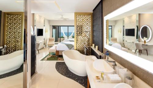 Junior Suite Ocean View - 1 King Bed