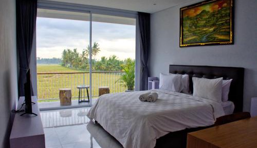 King Room with Balcony