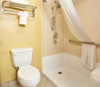 Queen Room with Two Queen Beds and Roll-In Shower - Mobility/Hearing Accessible - Non-Smoking