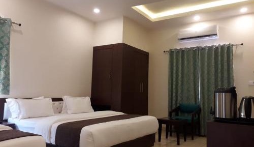 Luxury Triple Room