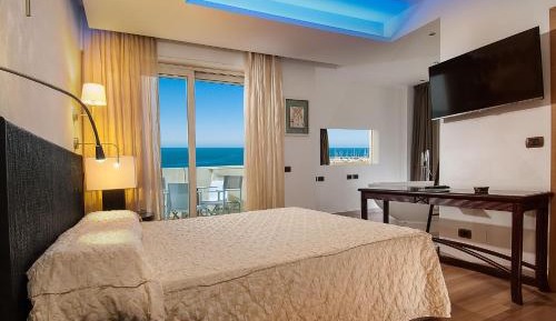 Triple Room with Sea View