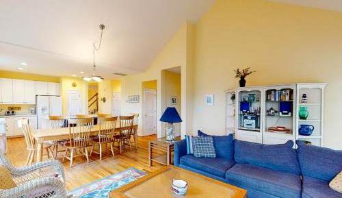 Four bedroom holiday home 