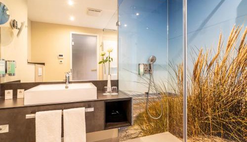 Deluxe Double Room with Balcony and Sea View