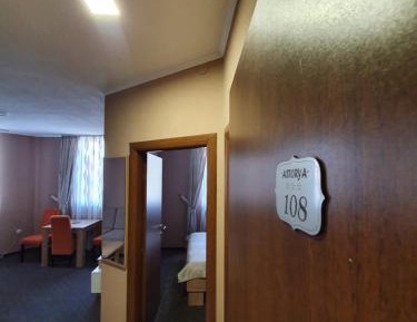 One-Bedroom Suite