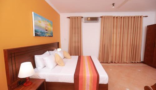 King Room with Spa Bath