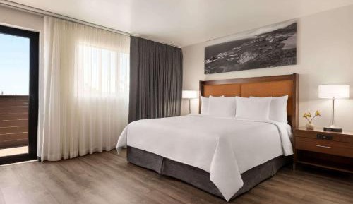 Two-Room King Suite - Mobility Access/Non-Smoking