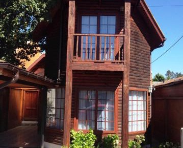 Three-Bedroom House (6 Adults)