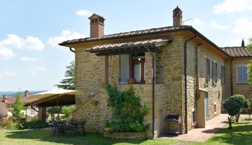 Large Two-Bedroom Apartment (7 adults)