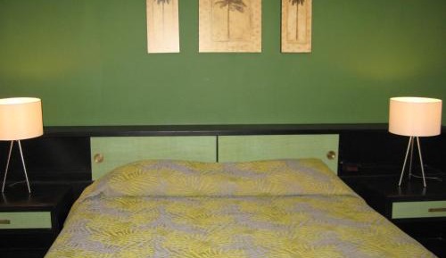 Superior One-Bedroom Apartment