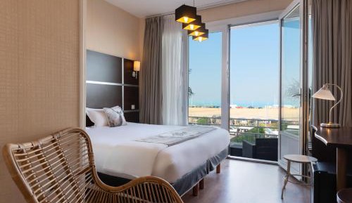 Superior Double Room with Terrace and Sea view 