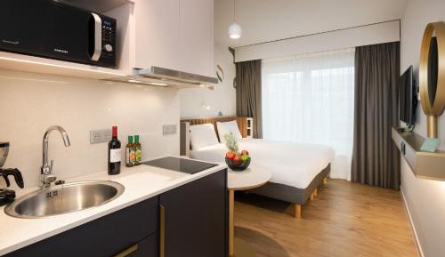 Elegant Double Studio