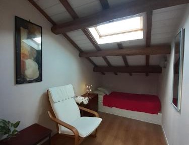Single Room with Private Bathroom