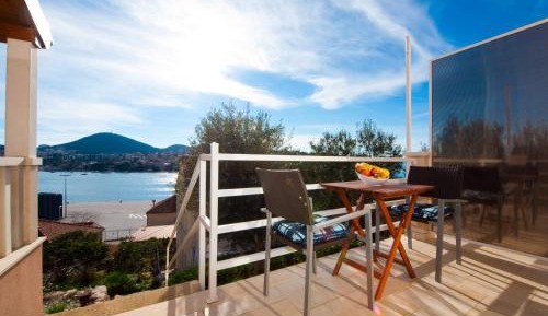 Studio with Balcony and Sea View