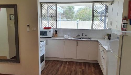 Three-Bedroom House with Twin Beds