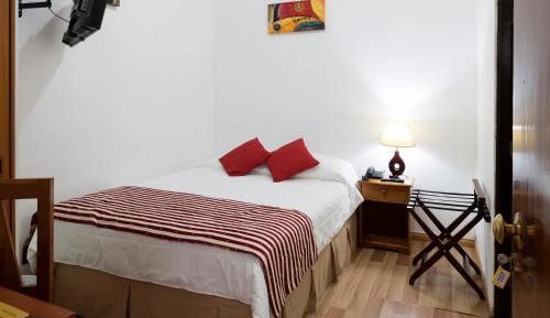 Standard Queen Room