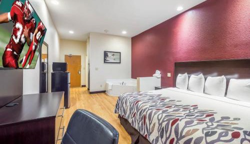 Suite King with Spa Bath Smoke Free