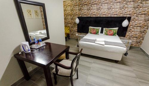 Deluxe Double or Twin Room