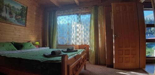 Family Room with Mountain View
