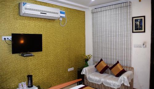 Superior Deluxe Double or Twin Room 