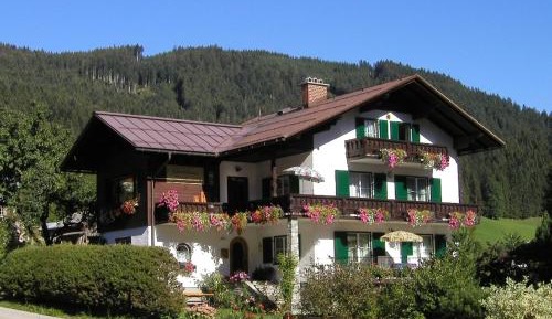 One-Bedroom Apartment with Balcony
