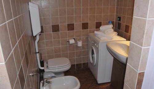 Superior One-Bedroom Apartment (4 Adults)