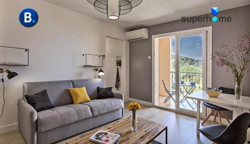 Studio Apartment with Sea View